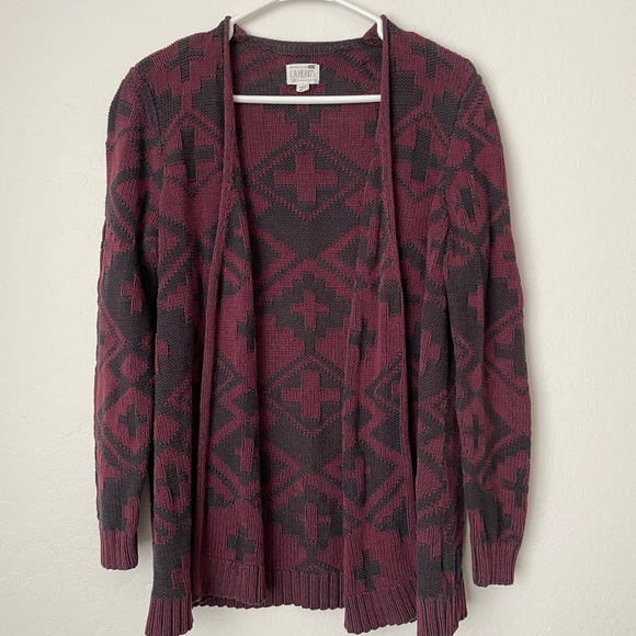 ✨SOLD✨Womens Maroon Cardigan Size M/L - Picture 1 of 4